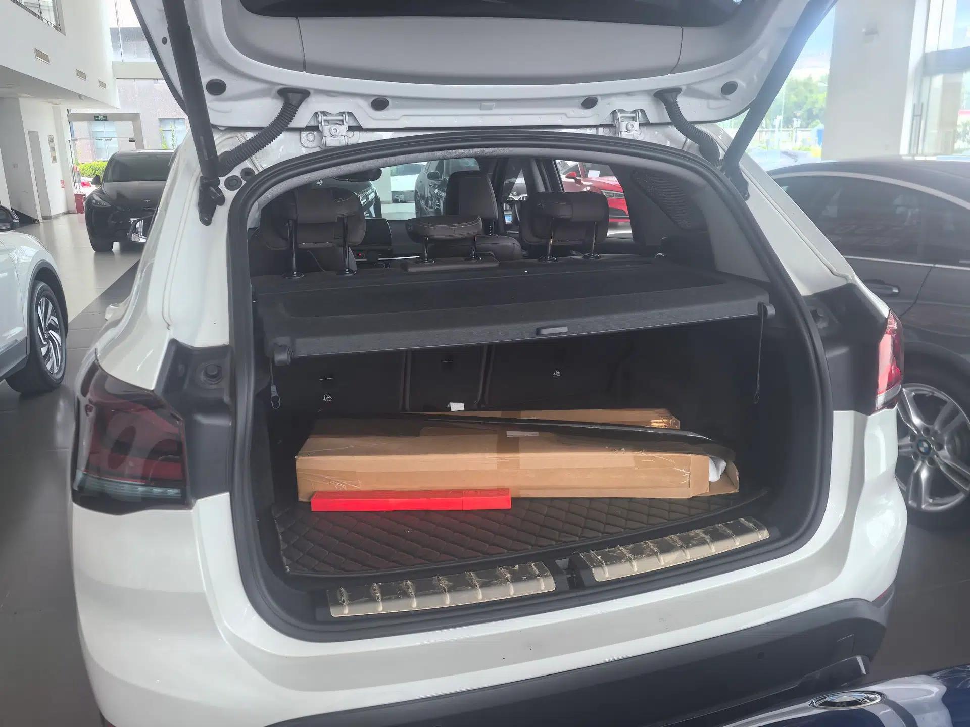 BMW X1 2022 sDrive25Li Leading Model — миниатюра 8