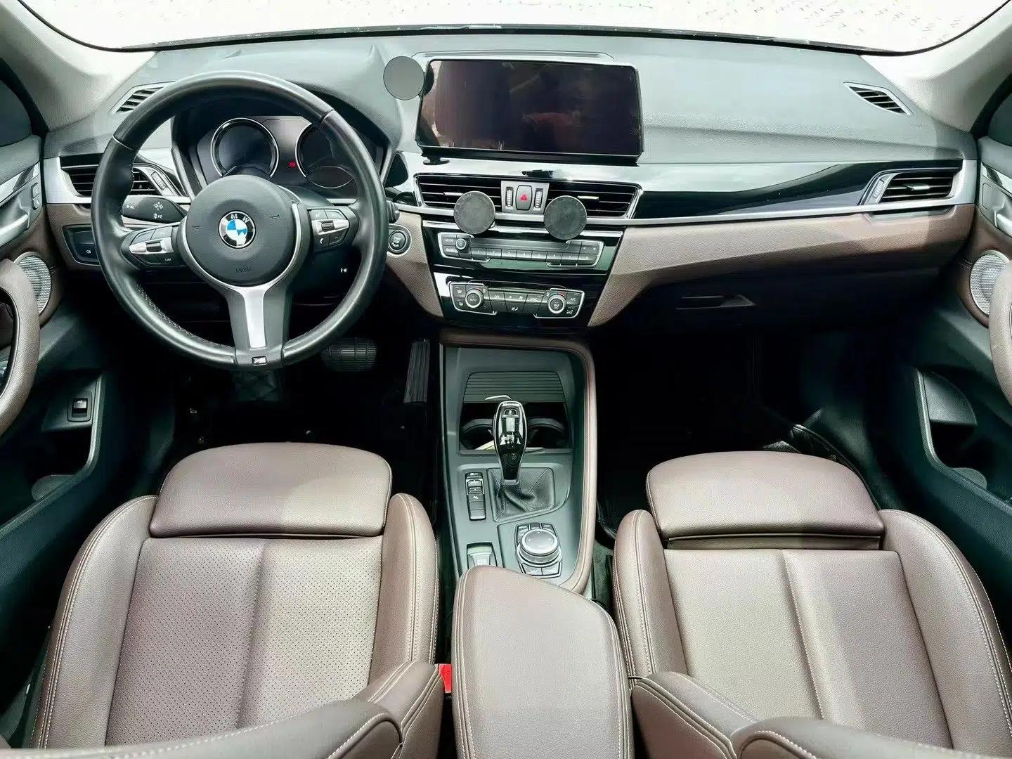 BMW X1 2022 sDrive25Li Leading Model — миниатюра 9