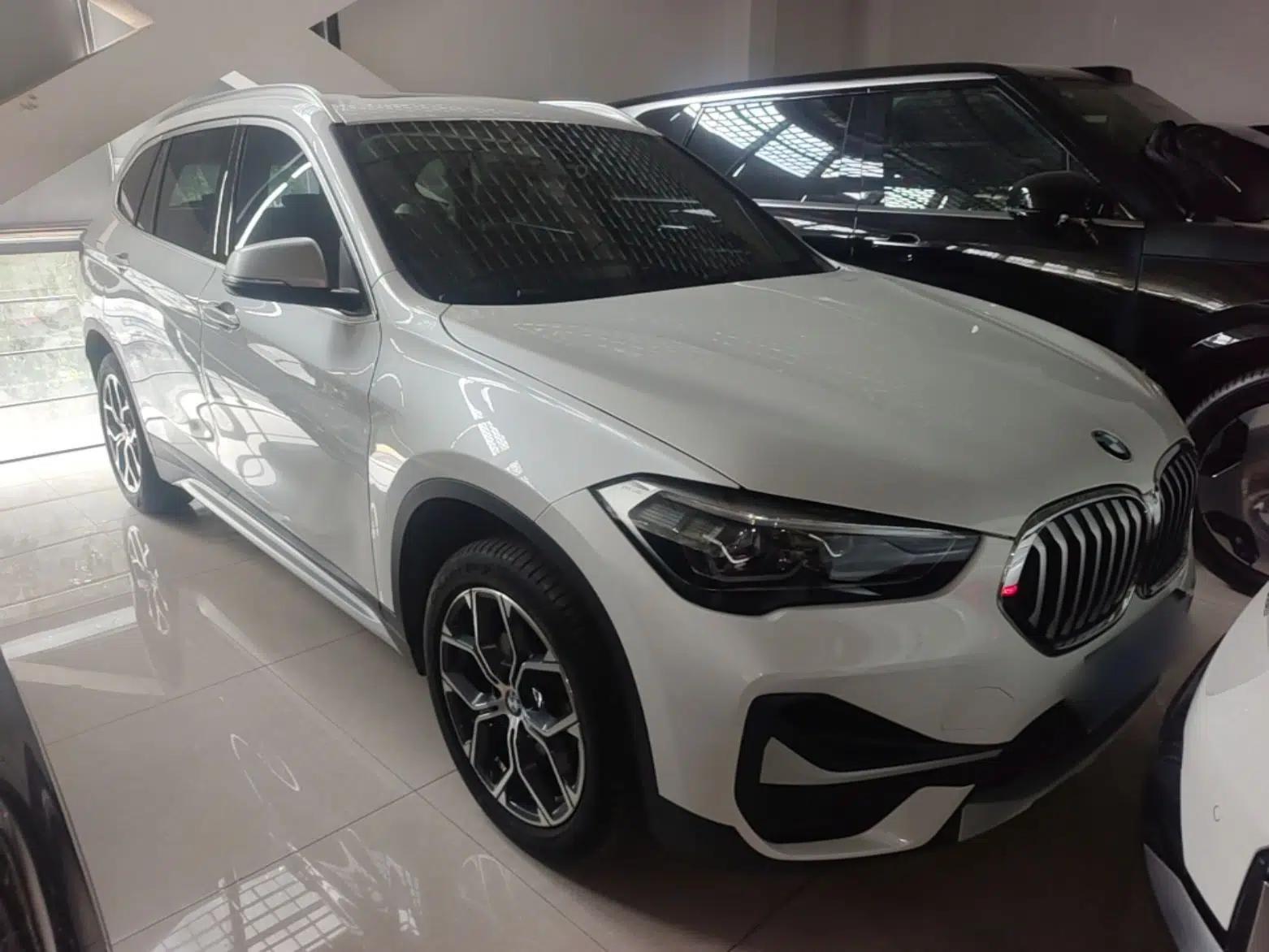 BMW X1 2022 sDrive20Li Luxury Model — миниатюра 3