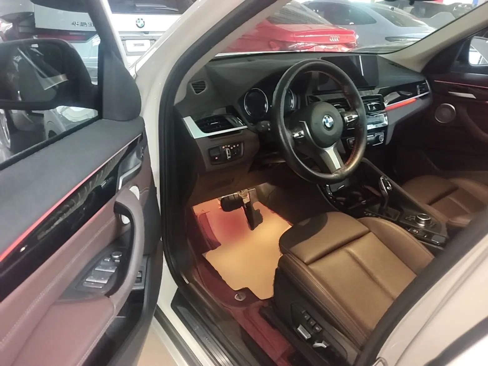 BMW X1 2022 sDrive20Li Luxury Model — миниатюра 23