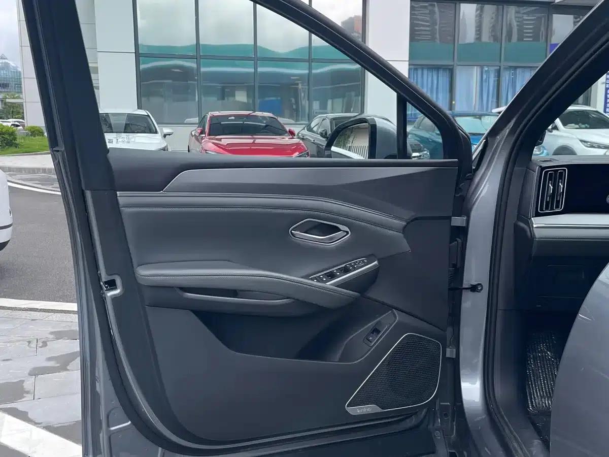 Song L DM-i 2025 Smart Driving Edition 160km/h Excellent Model — миниатюра 6