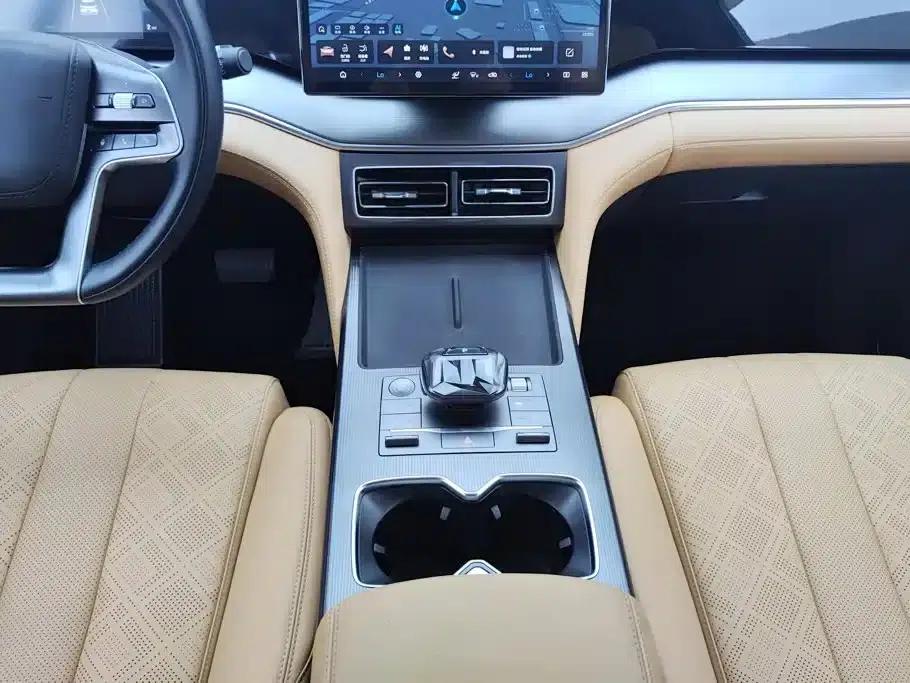 Song L DM-i 2024 Model 112km Leading Edition — миниатюра 16