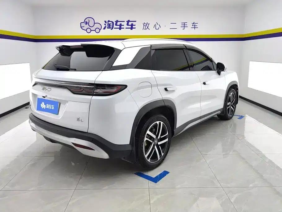 Song L DM-i 2024 Model 112km Leading Edition — миниатюра 3