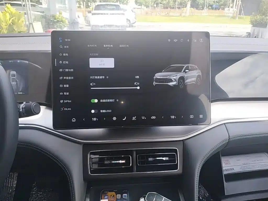Song L DM-i 2025 Smart Driving Edition 160km/h Superior Model — миниатюра 13