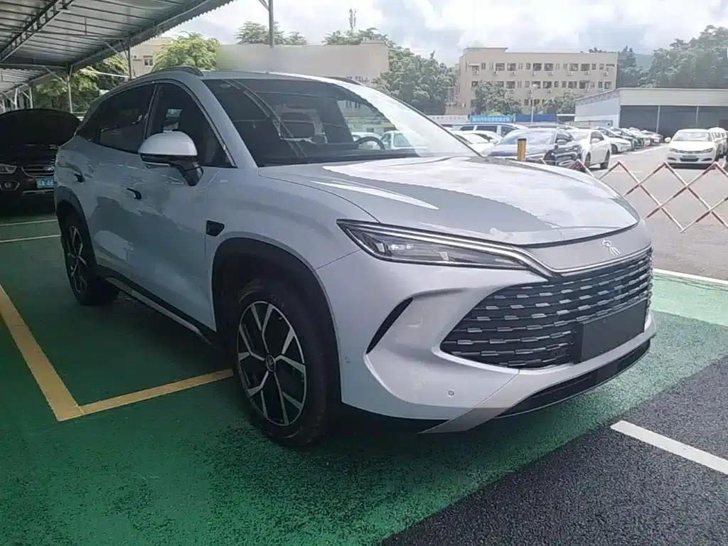Song L DM-i 2025 Smart Driving Edition 160km/h Superior Model — миниатюра 4