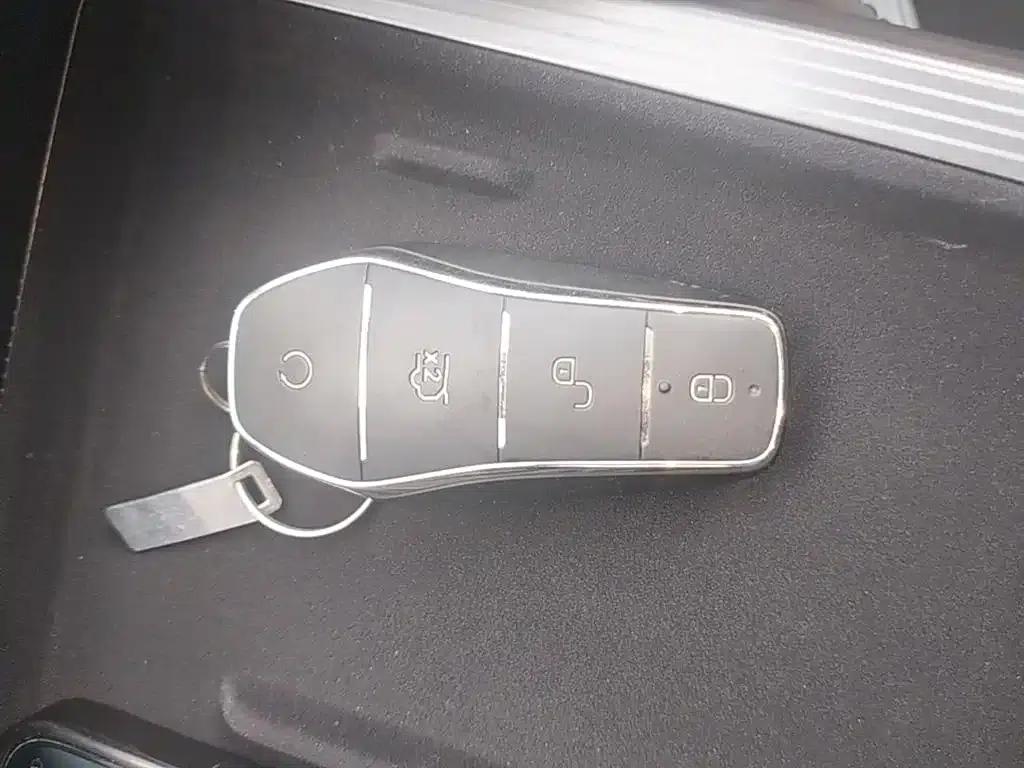 Song L DM-i 2025 Smart Driving Edition 160km/h Superior Model — миниатюра 9
