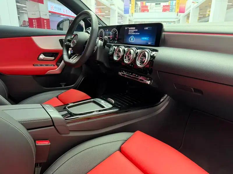 2026 Mercedes-Benz A-Class AMG (Imported) AMG A 35 4MATIC — миниатюра 16