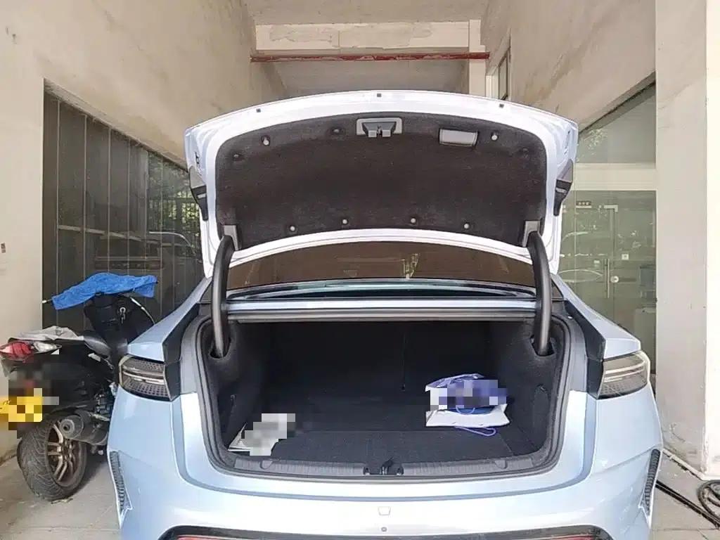 Seal 2022 550km Standard Range Rear-Wheel Drive Premium Edition — миниатюра 19