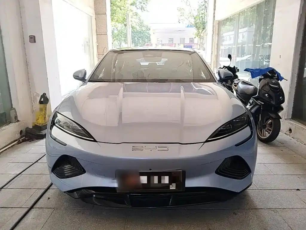Seal 2022 550km Standard Range Rear-Wheel Drive Premium Edition — миниатюра 3