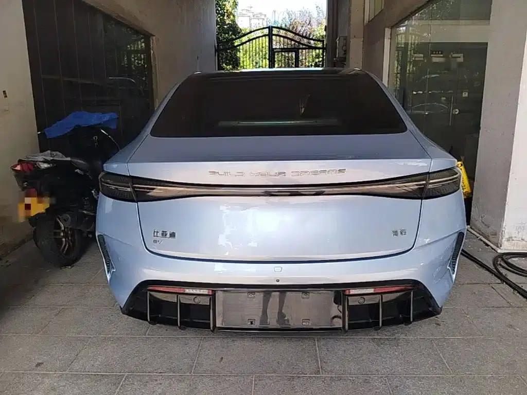 Seal 2022 550km Standard Range Rear-Wheel Drive Premium Edition — миниатюра 6