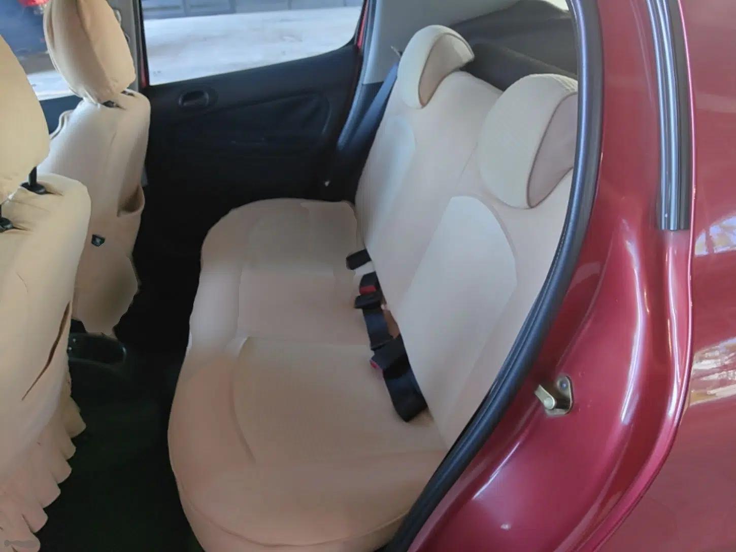 Peugeot 207 2011 Sedan 1.4L Manual Yule Edition — миниатюра 17
