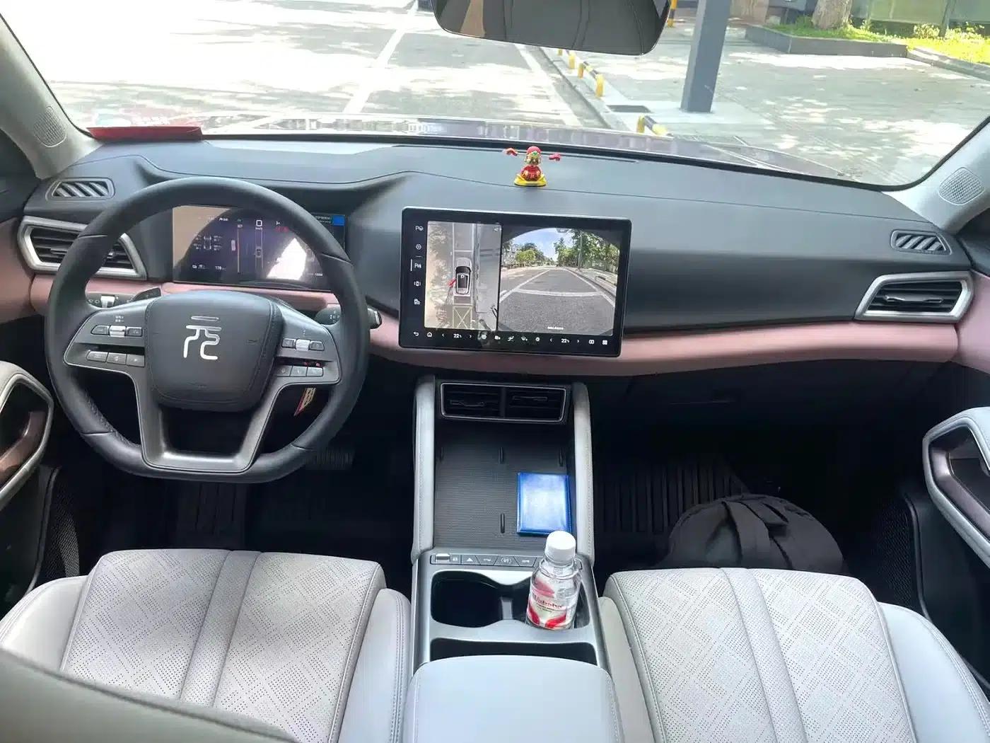 Yuan UP 2025 Smart Driving Edition 401KM Vitality Edition — миниатюра 2