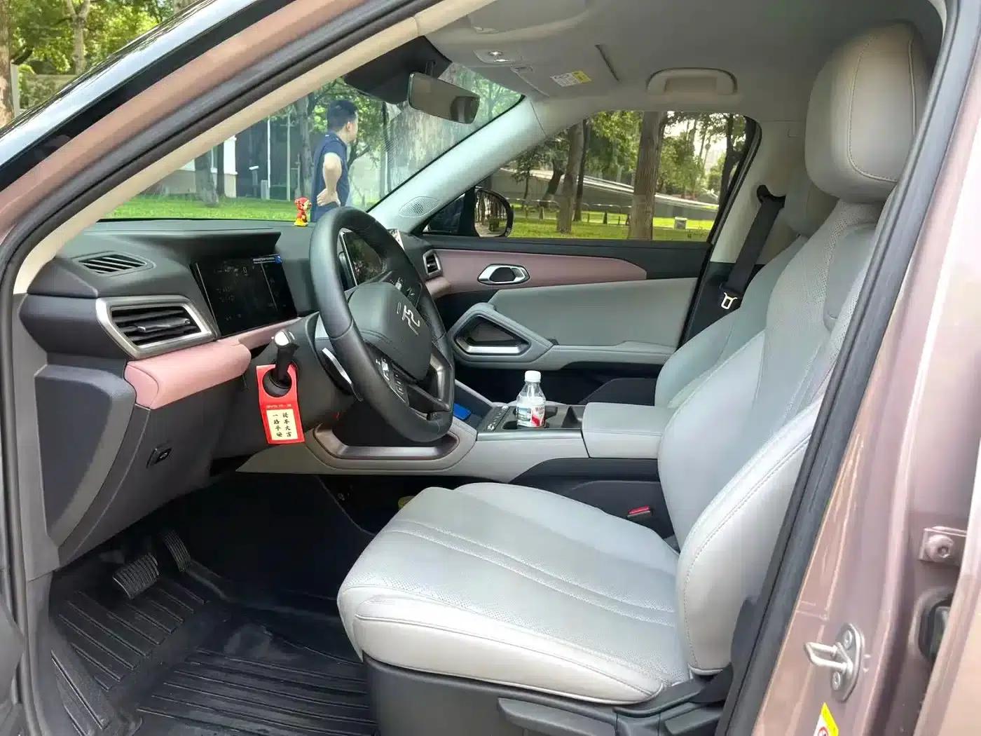 Yuan UP 2025 Smart Driving Edition 401KM Vitality Edition — миниатюра 3