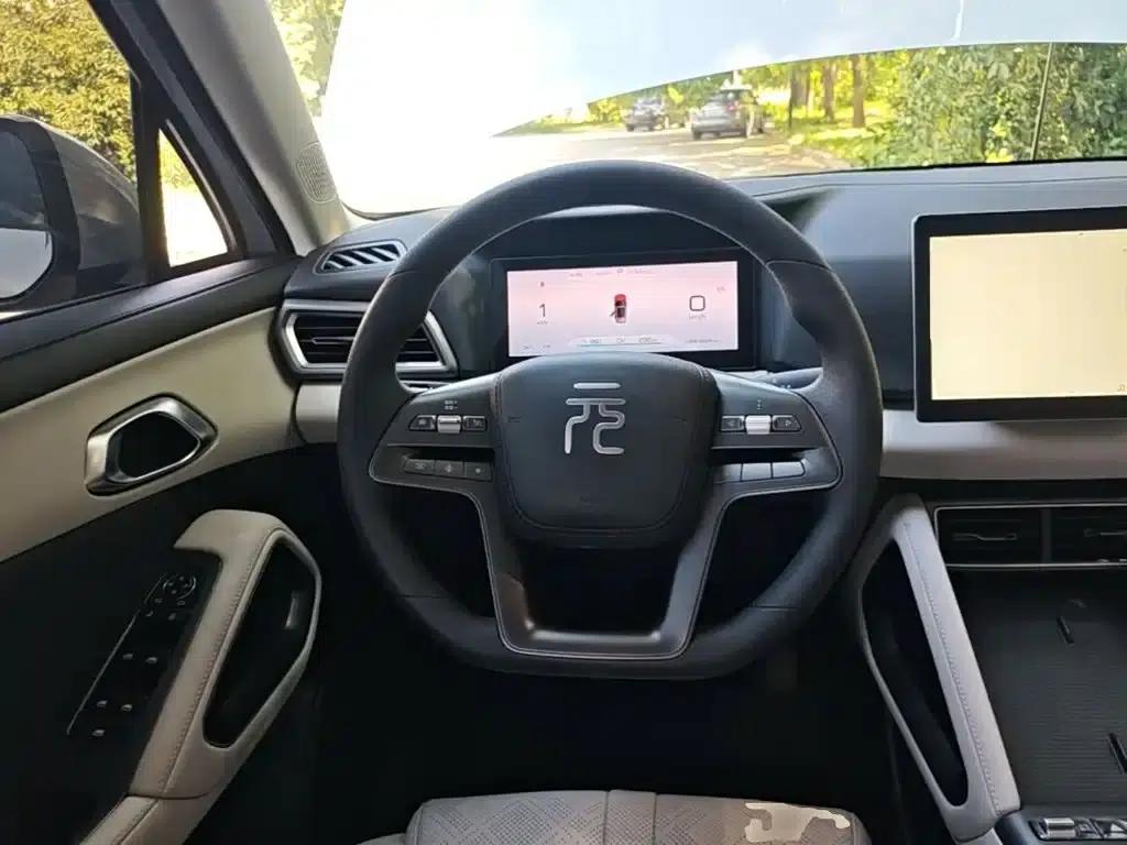 Yuan UP 2025 301KM Navigator — миниатюра 11
