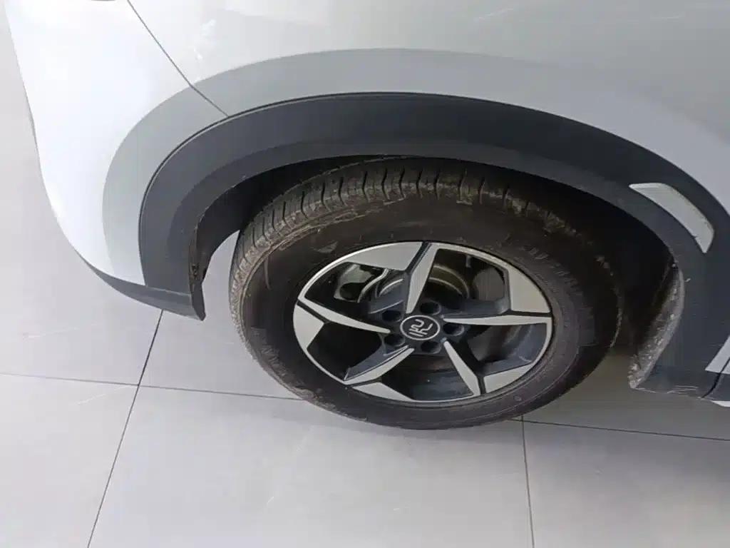 Yuan UP 2024 Model 401KM Leading Edition — миниатюра 23