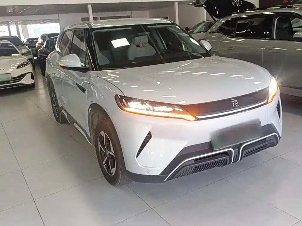 Yuan UP 2024 Model 401KM Leading Edition — миниатюра 4