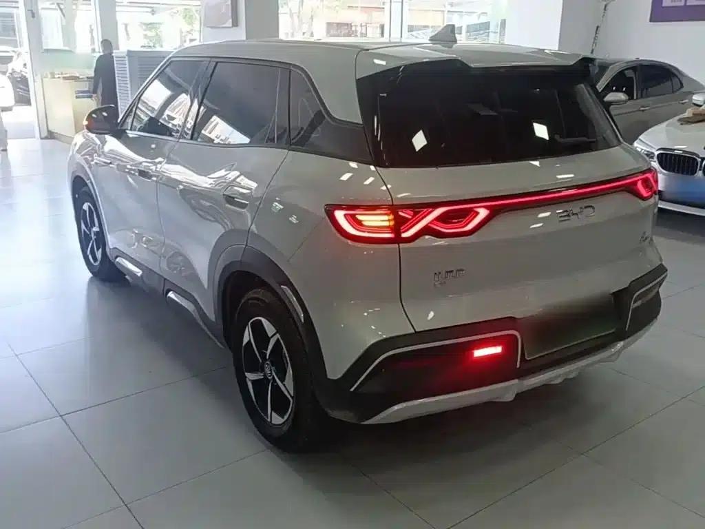 Yuan UP 2024 Model 401KM Leading Edition — миниатюра 5