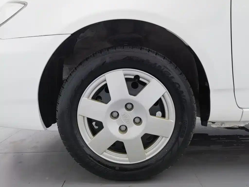 BYD F3 2012 Energy-Saving Edition 1.5L Manual Comfort Model — миниатюра 17