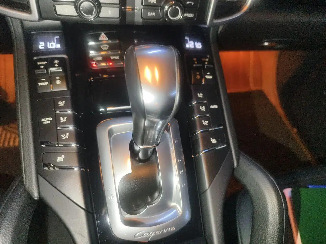 Porsche Cayenne 2016 Cayenne Platinum Edition 3.0T — миниатюра 14