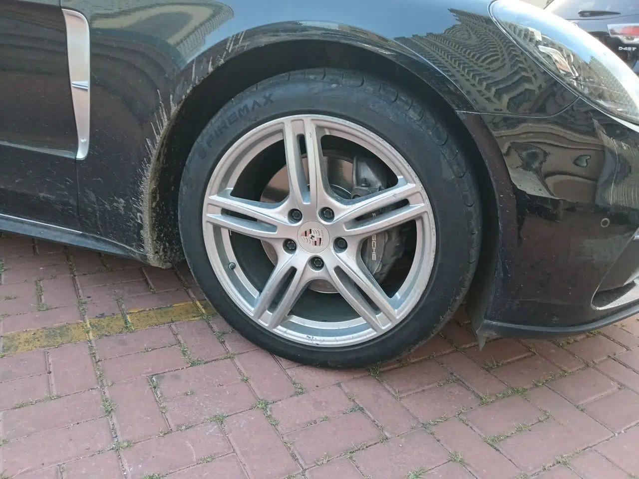 Porsche Panamera 2017 Panamera 4 Executive Long Wheelbase 3.0T — миниатюра 8