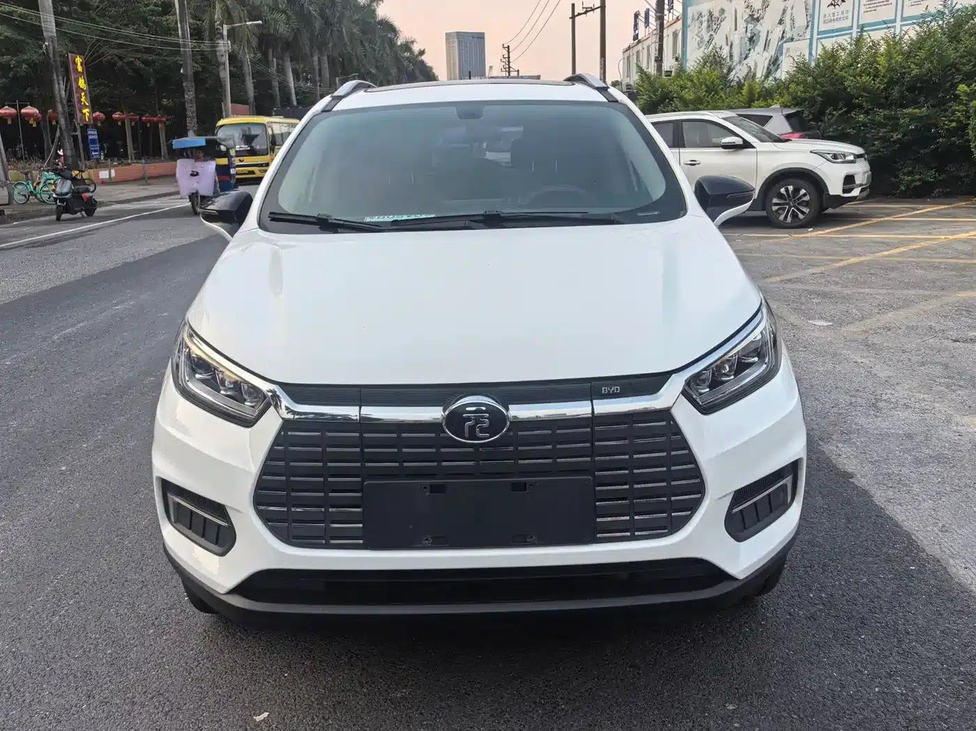 Yuan New Energy 2019 EV360 Intelligent Enjoyment Edition — миниатюра 2