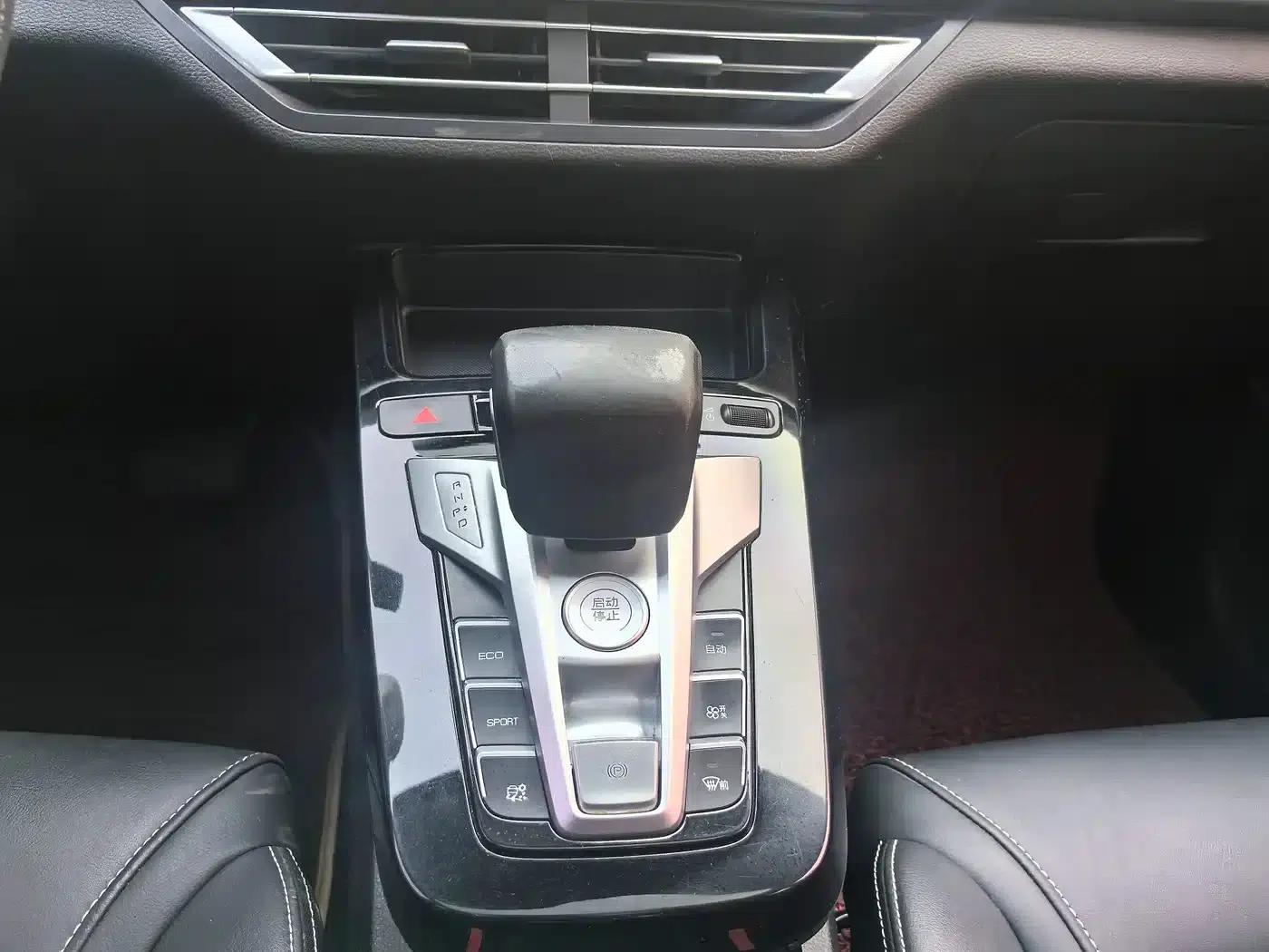 Yuan New Energy 2019 EV360 Intelligent Enjoyment Edition — миниатюра 14