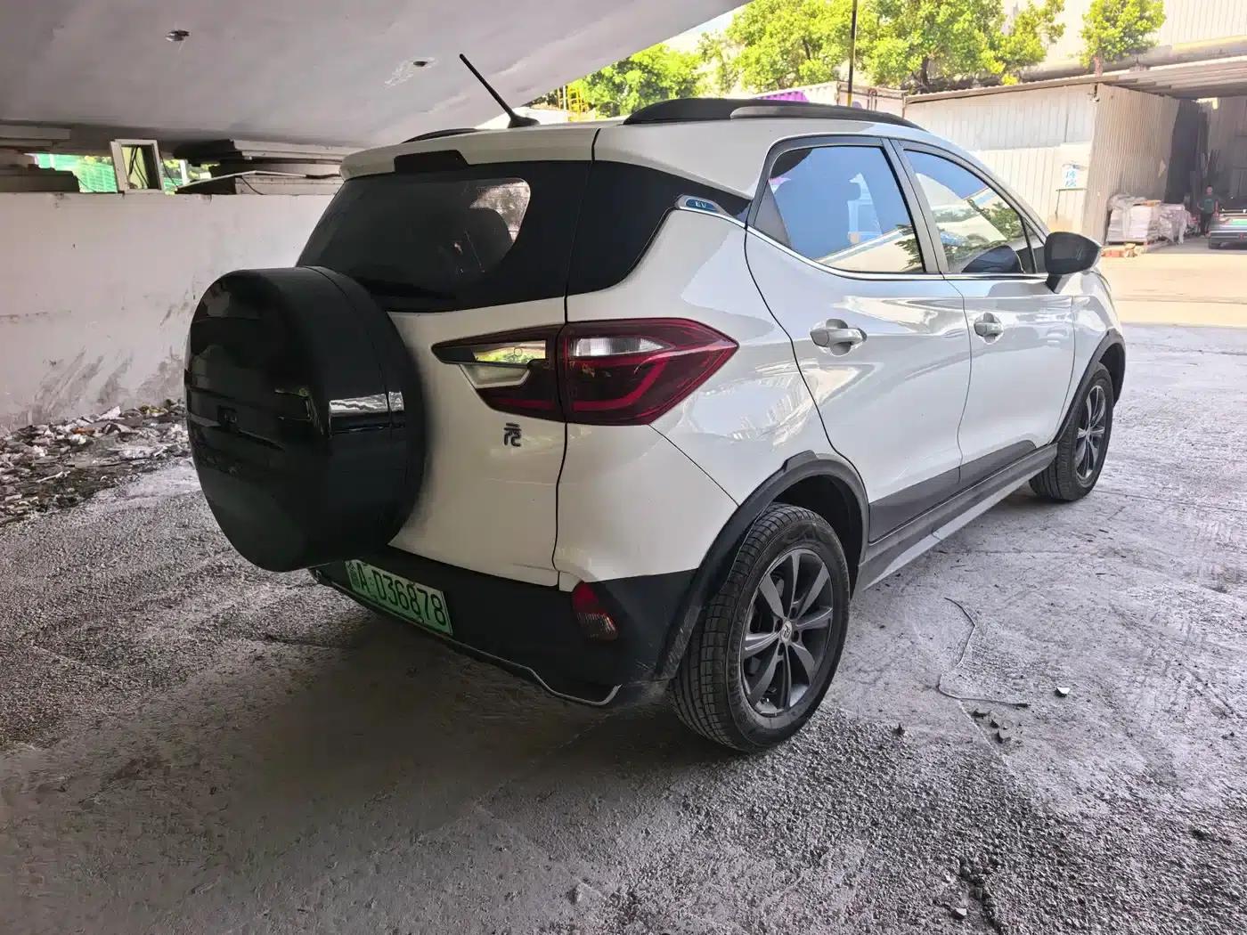 Yuan New Energy 2018 EV360 Smart Connected Cool Edition — миниатюра 8