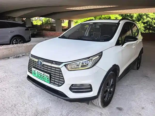 Yuan New Energy 2018 EV360 Smart Connected Cool Edition