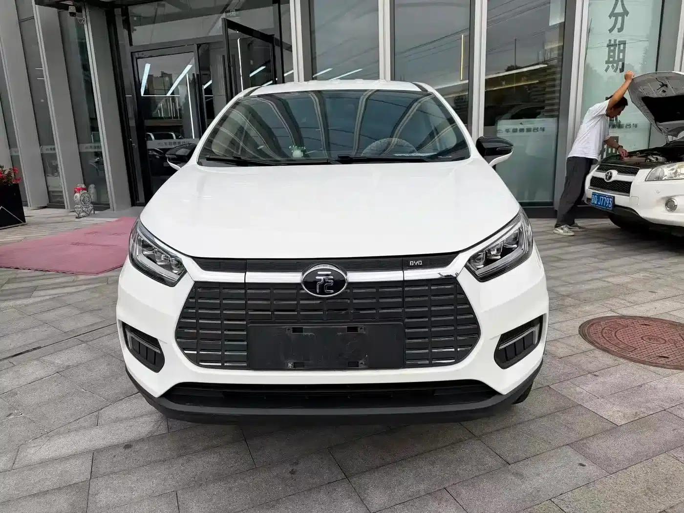Yuan New Energy 2019 EV535 Intelligent Leading Edition — миниатюра 2