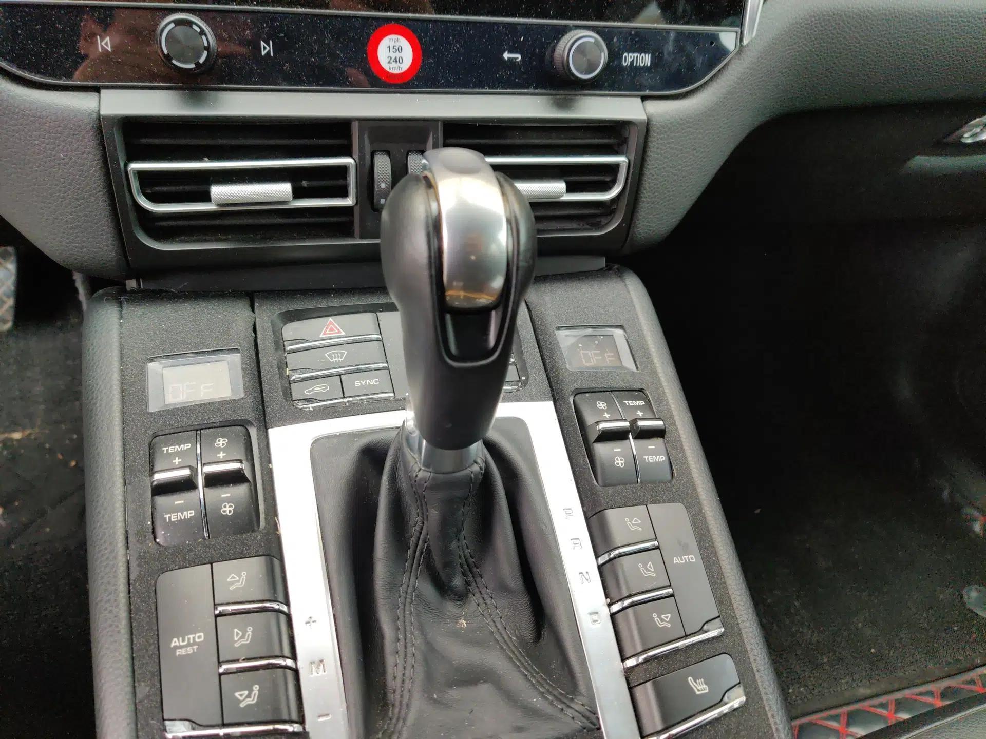 Porsche Macan 2014 Macan 2.0T — миниатюра 16