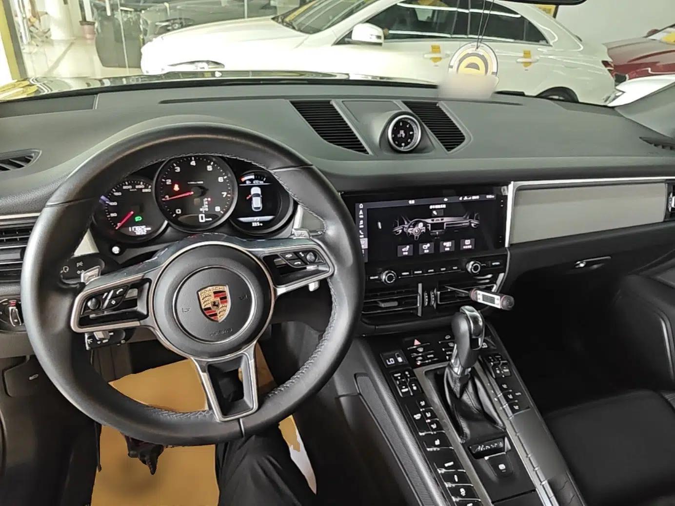 Porsche Macan 2018 Macan 2.0T — миниатюра 12