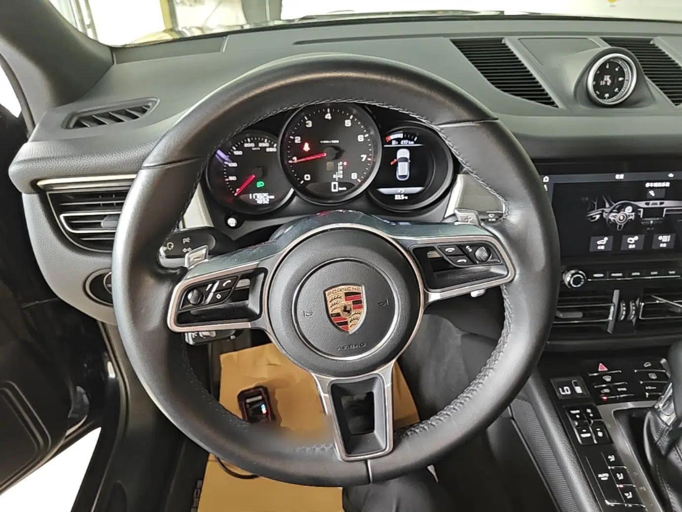Porsche Macan 2018 Macan 2.0T — миниатюра 13