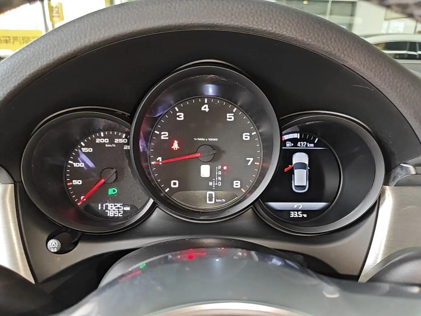 Porsche Macan 2018 Macan 2.0T — миниатюра 14