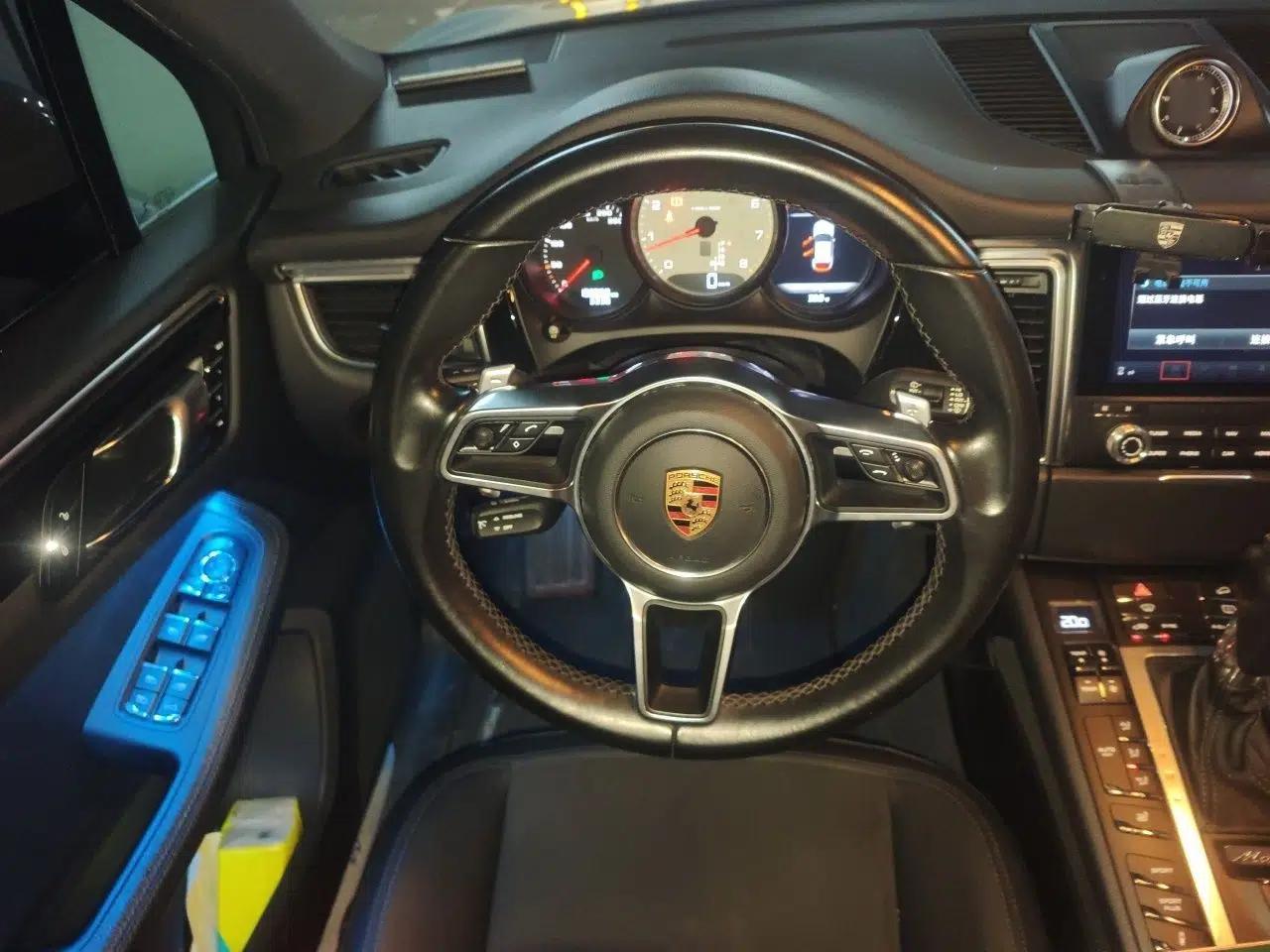 Porsche Macan 2017 Macan S 3.0T — миниатюра 10