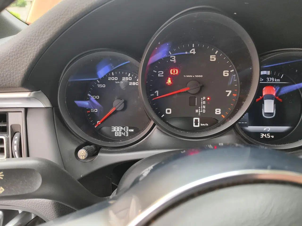 Porsche Macan 2018 Macan 2.0T — миниатюра 12