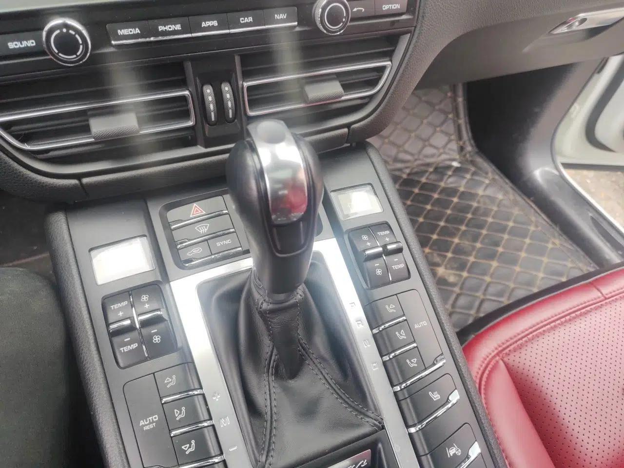Porsche Macan 2018 Macan 2.0T — миниатюра 14