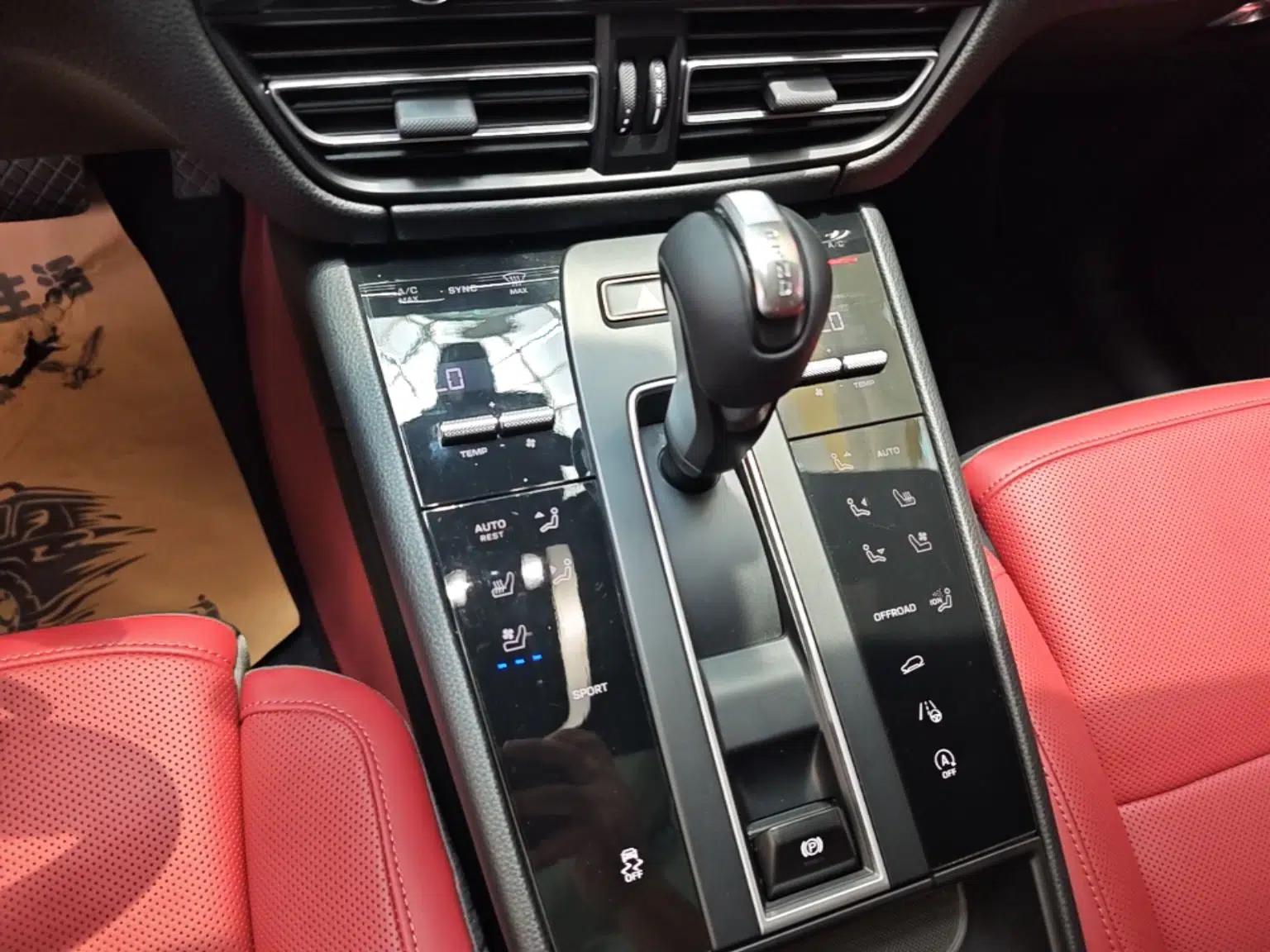 Porsche Macan 2022 Macan 2.0T — миниатюра 21