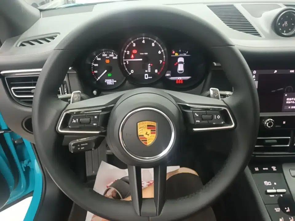 Porsche Macan 2023 Macan T 2.0T — миниатюра 13