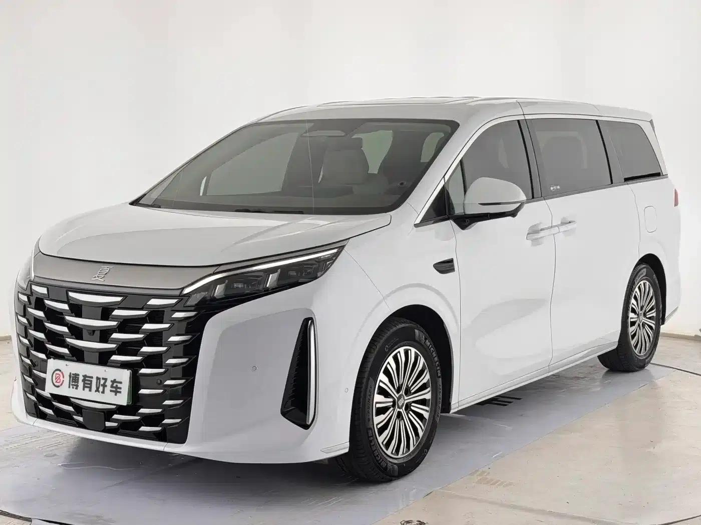 Summer 2025 DM-i 1.5T 180km Excellent Edition — миниатюра 1