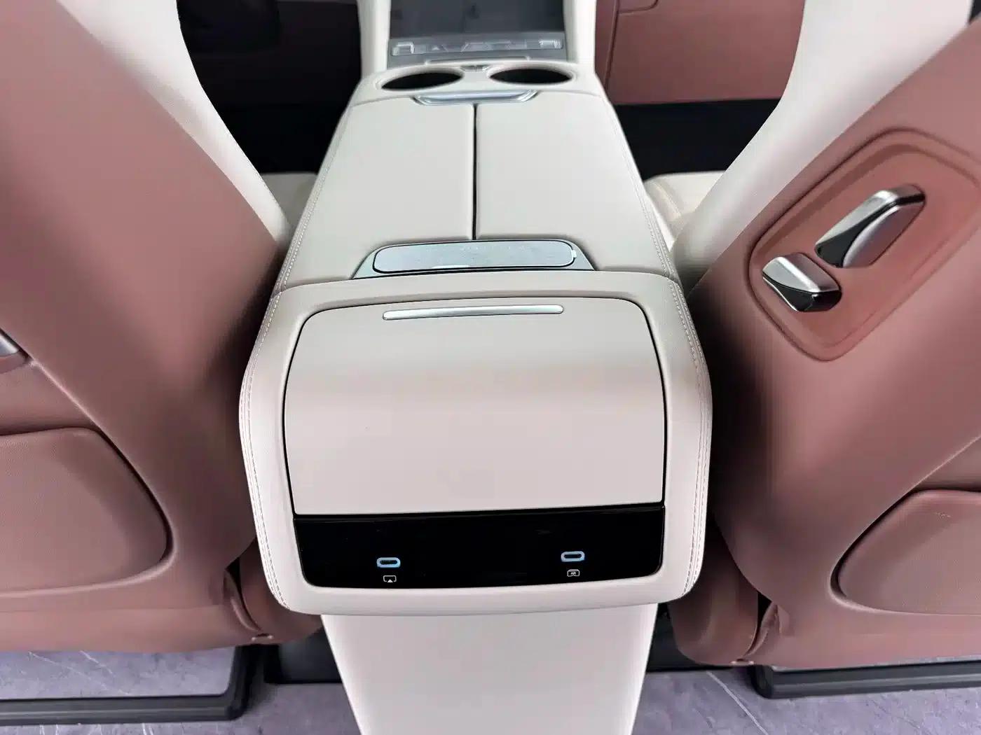 Summer 2025 DM-i 1.5T 180km Excellent Edition — миниатюра 10