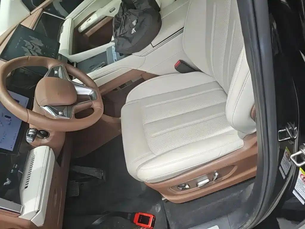 Summer 2025 DM-i 1.5T 180km/h Superior Edition — миниатюра 15