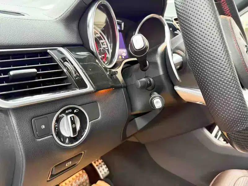 2017 Mercedes-Benz GLS AMG 63 4MATIC — миниатюра 17