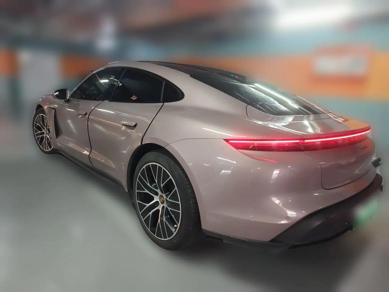Porsche Taycan 2022-Year Updated Taycan — миниатюра 4