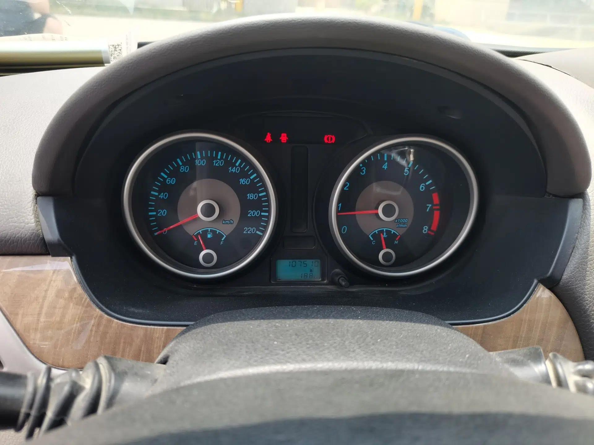 Buick Excelle 2015 1.5L Manual Classic Trim — миниатюра 11