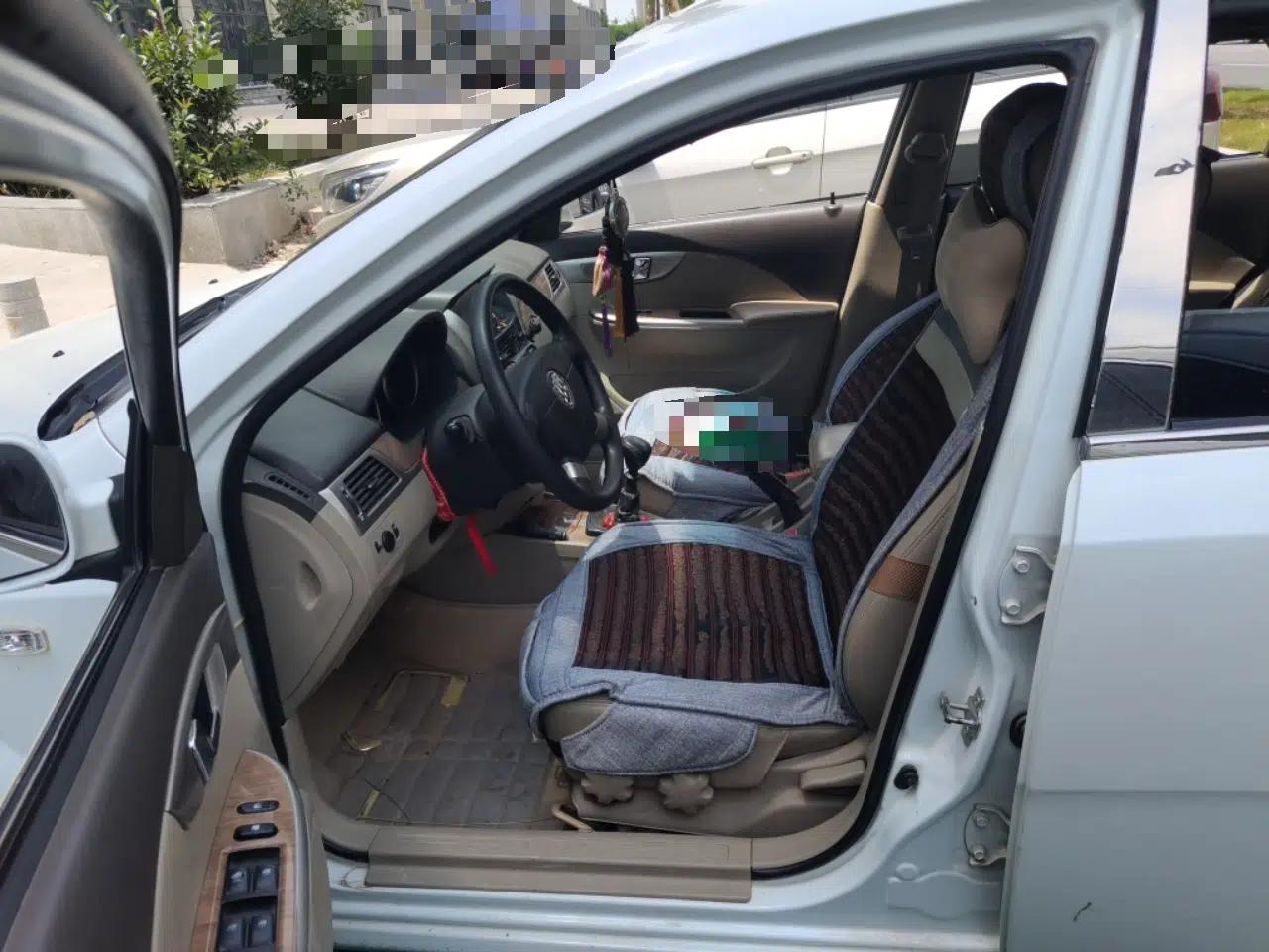 Buick Excelle 2015 1.5L Manual Classic Trim — миниатюра 15