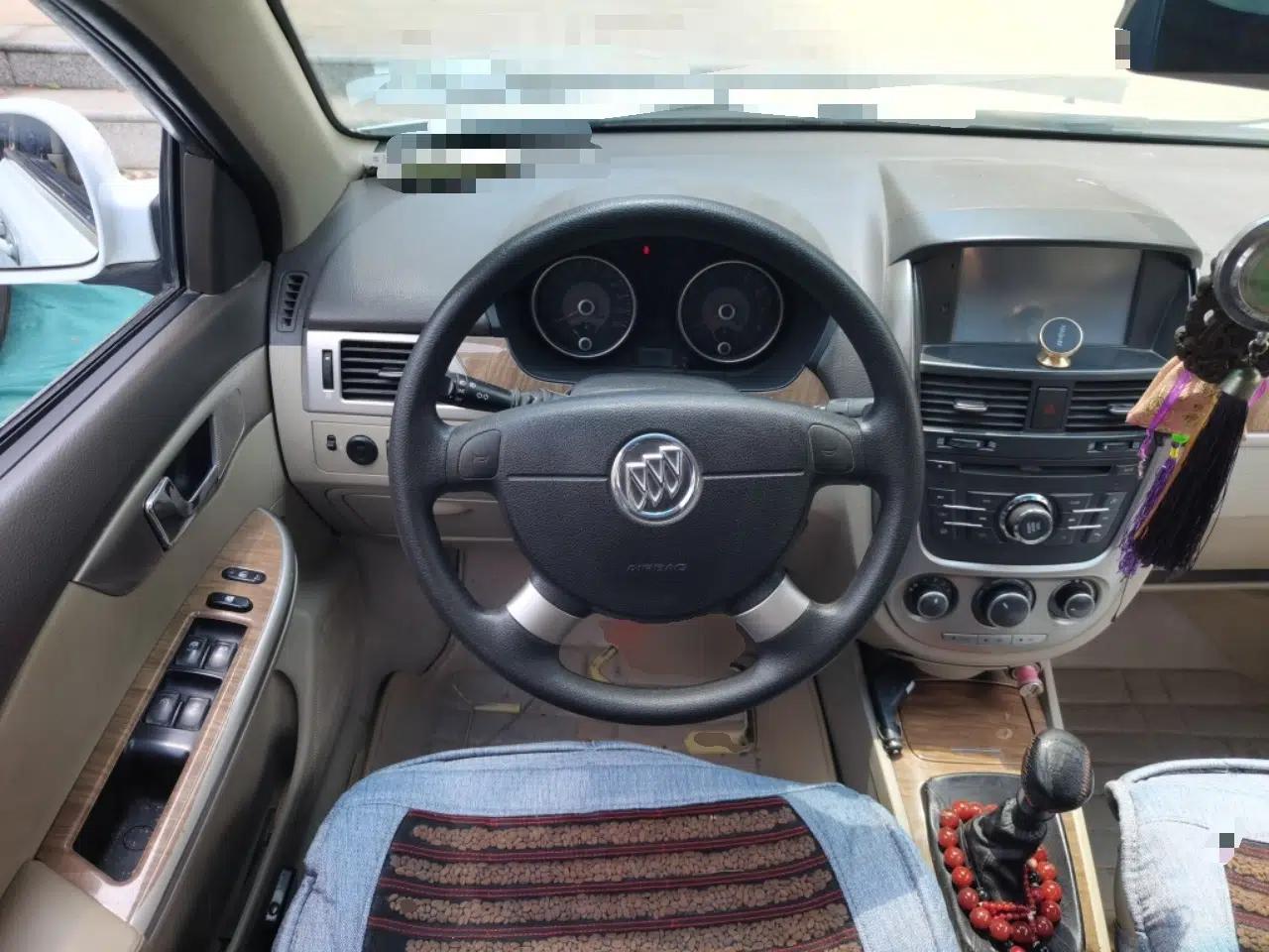 Buick Excelle 2015 1.5L Manual Classic Trim — миниатюра 10