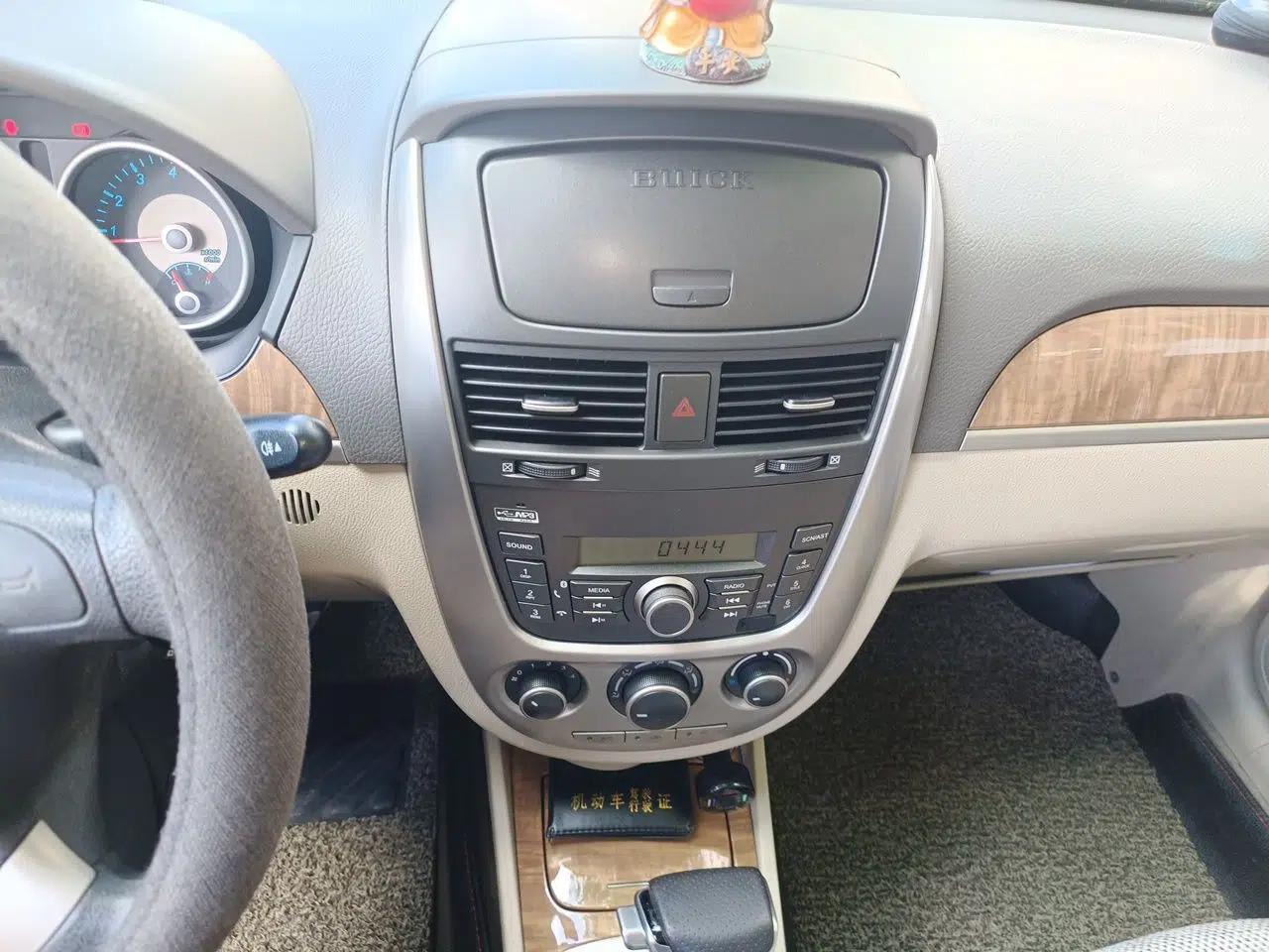 Buick Excelle 2015 1.5L Automatic Classic Model — миниатюра 13