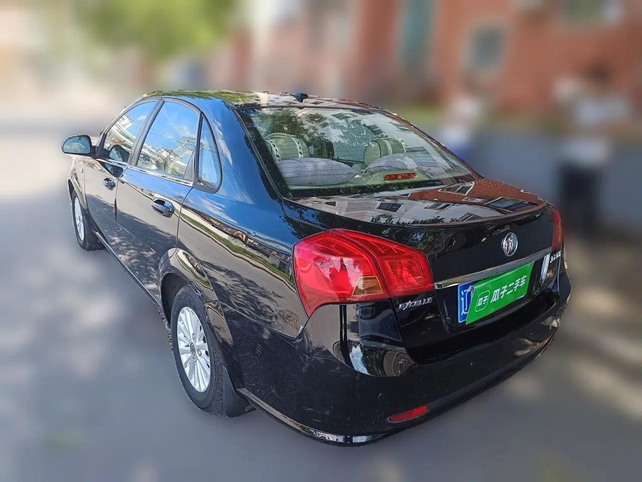Buick Excelle 2015 1.5L Automatic Classic Model — миниатюра 4