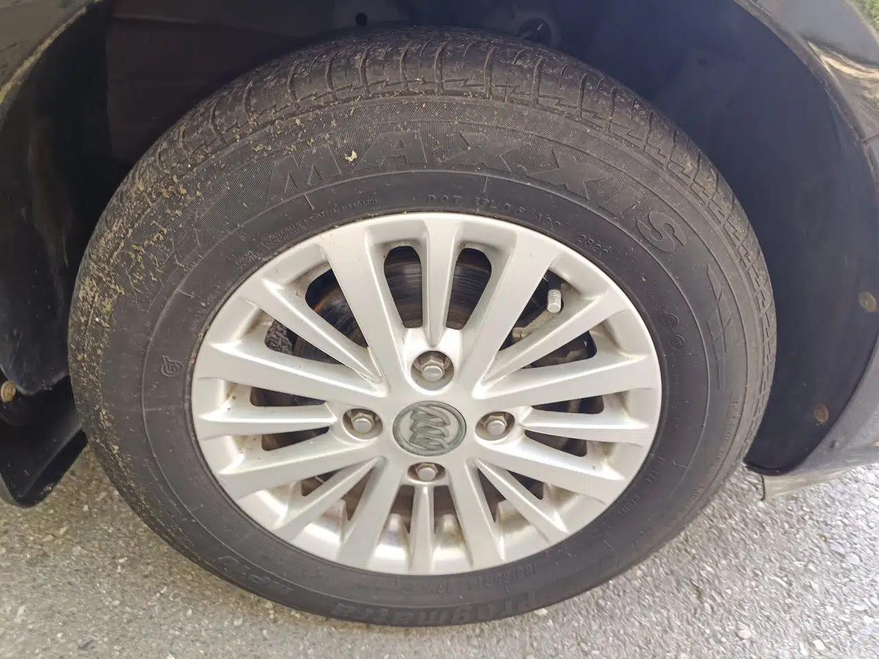 Buick Excelle 2015 1.5L Automatic Classic Model — миниатюра 8