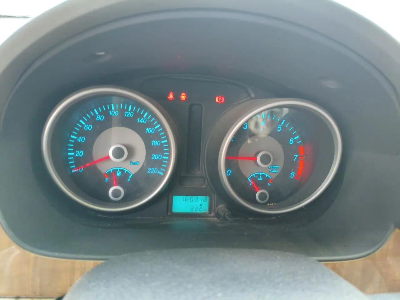 Buick Excelle 2015 1.5L Manual Classic Trim — миниатюра 11